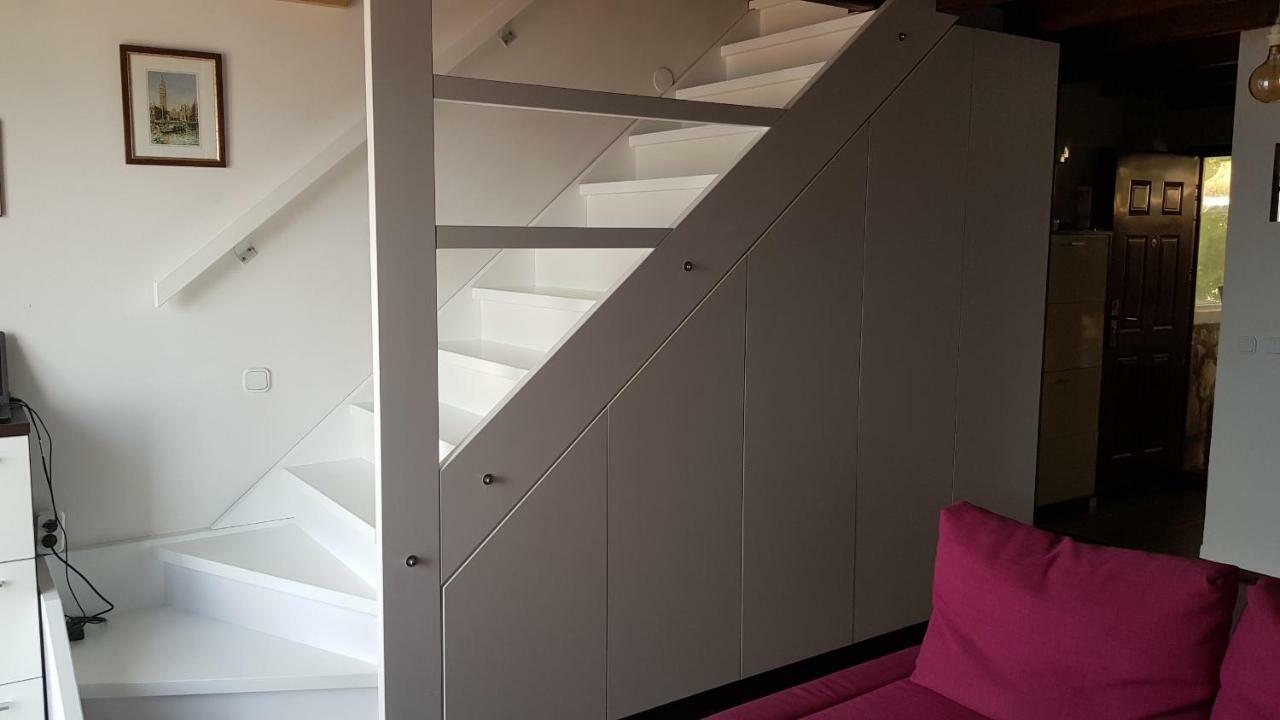 Modern Two Floors Apartment With A Beautiful View มาร์ตินชิซา ภายนอก รูปภาพ